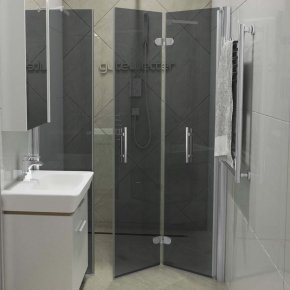 LUX DOOR GK-103C-CH02 хром матовый стекло графитовое правое открывание двери